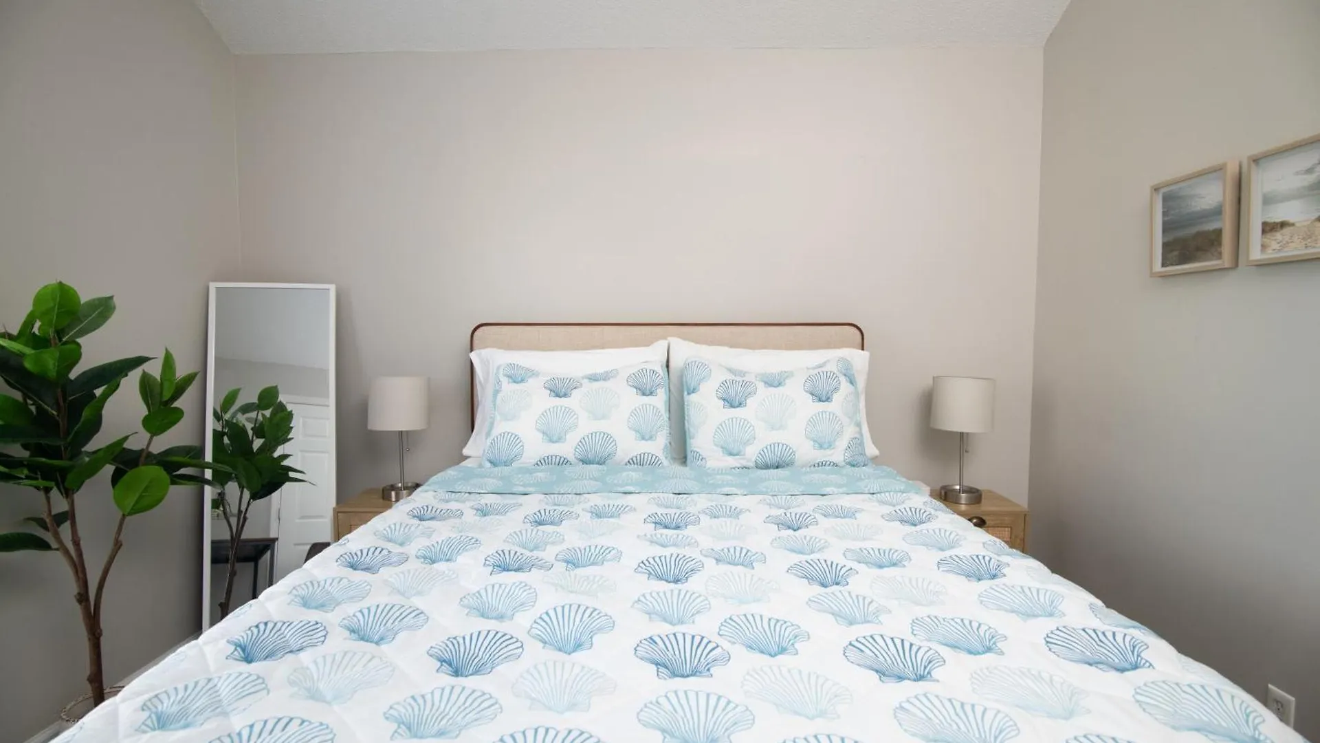 Savannah Lakefront Retreat Near Tybee Beach With King Bed And Free Parking
