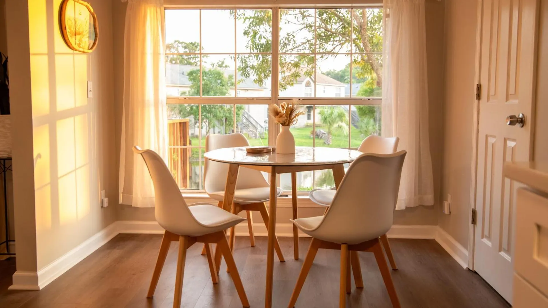 Savannah Lakefront Retreat Near Tybee Beach With King Bed And Free Parking Holiday home