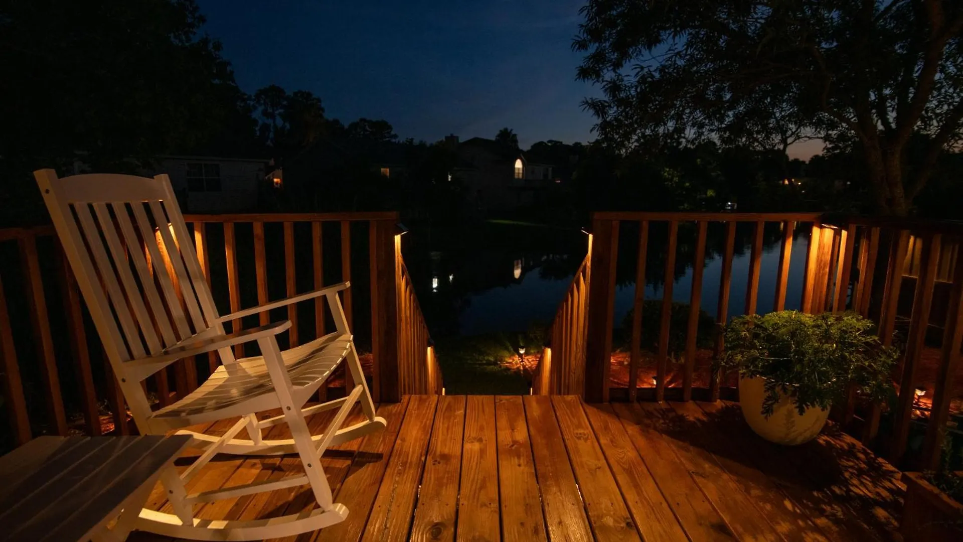 Savannah Lakefront Retreat Near Tybee Beach With King Bed And Free Parking