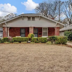 Contemporary Near Zoo And Rhodes College Holiday home Memphis